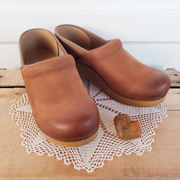 Dansko Honey Suede Clog Burnished Nubuck Pro Distressed Heritage Granny 38/7.5-8 - Picture 5 of 15